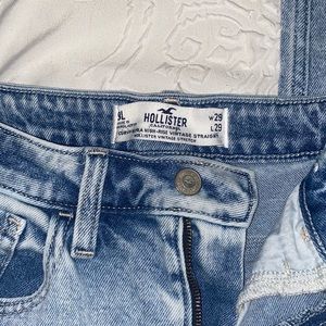 Hollister size 29 mom jeans